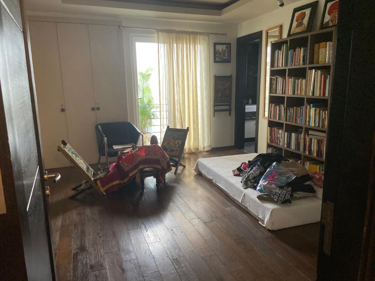 Bed and Breakfast Art House Vasant Vihar Нью-Дели Экстерьер фото